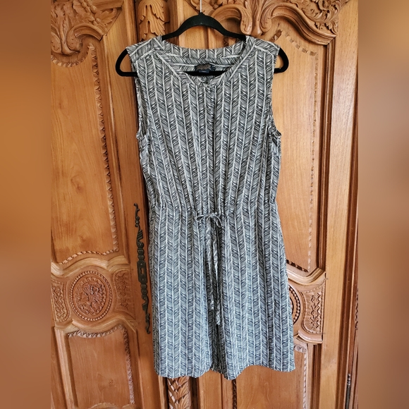 Pendleton Dresses & Skirts - PENDELTON herringbone Pattern MIDI SILK Dress Sleeveless Buttondown Size Medium